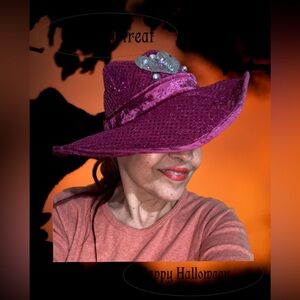 Hat - cowgirl hat pre -owned one size fit all